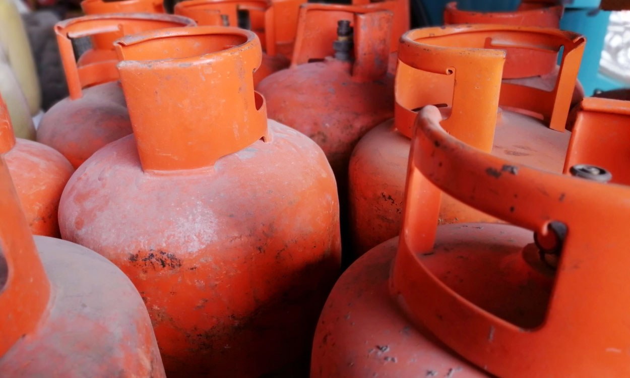 Can-You-Put-A-Gas-Bottle-In-A-Skip